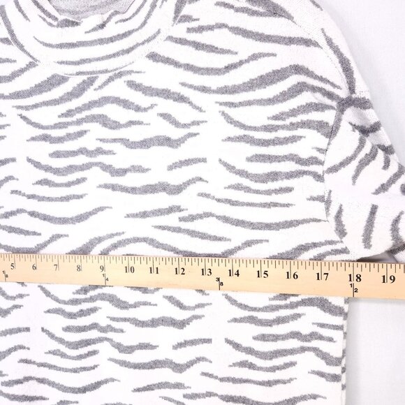 Anthropologie Lizzie Mock Neck Sweater Size Small White & Gray Zebra Pattern - Picture 5 of 8
